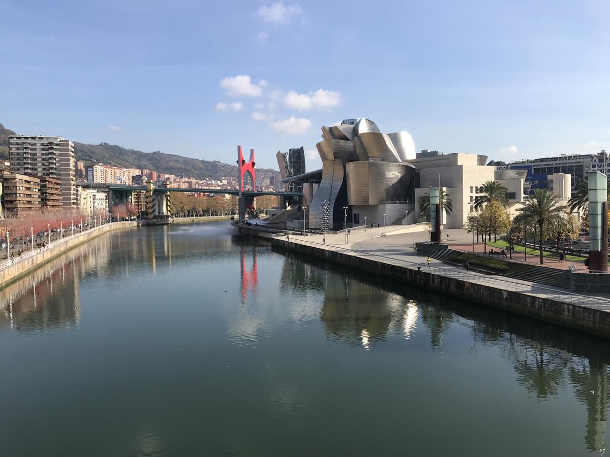 Big Lux Beachcity Ap 01 Bilbao Exterior foto